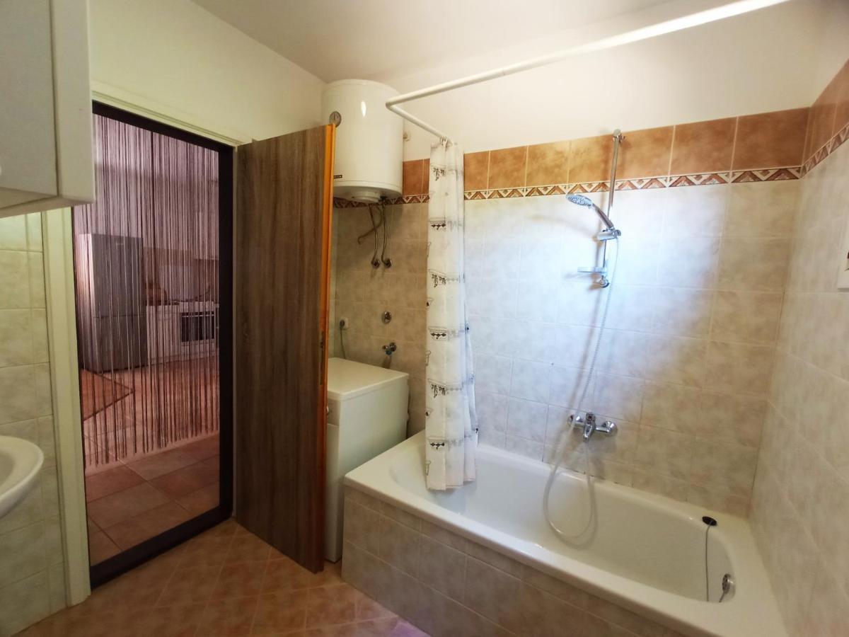 Holiday Home Mirela Šišan Buitenkant foto